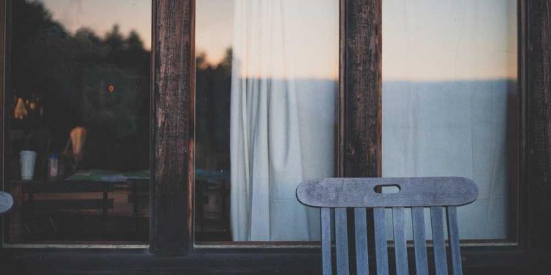 P4编程语言深度解析：数据平面可编程的实践指南与经典案例